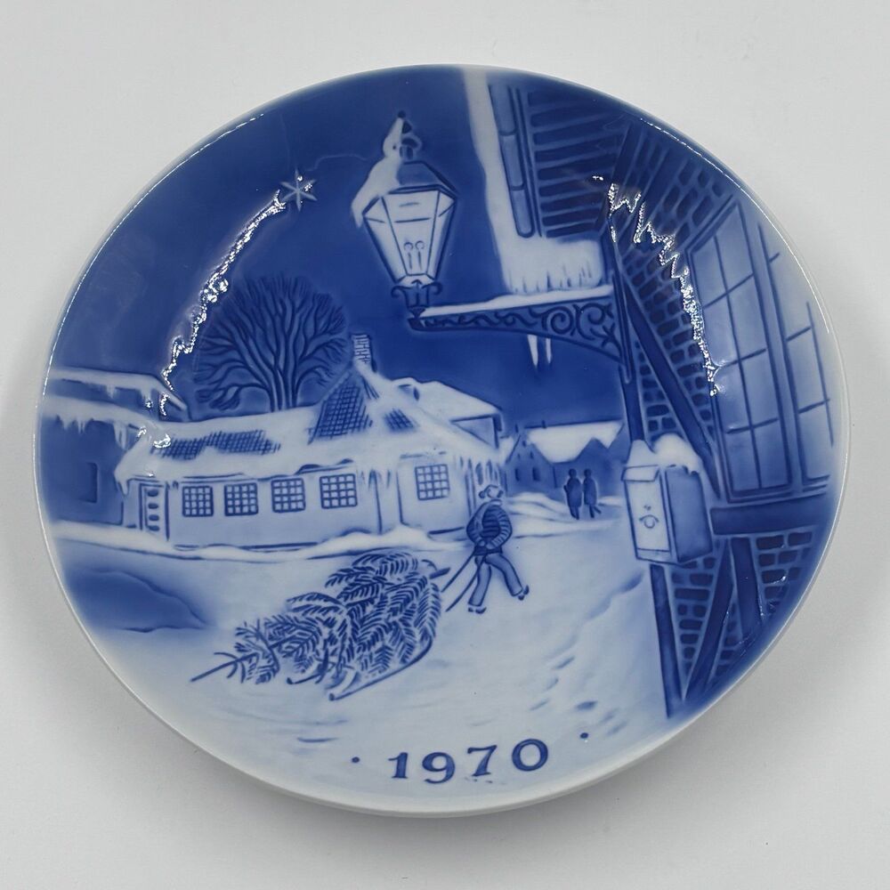 1970 Desiree Old Copenhagen Blue Christmas Plate Hans Christian Andersen House